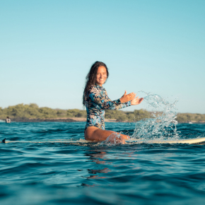 Carolina, Isla Expedition owner surfing in Galápagos